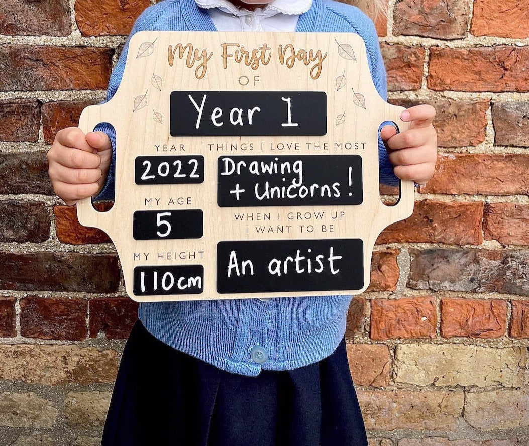 50% OFF❤️First Day of School Sign - Reusable Memory Photo Board with handles